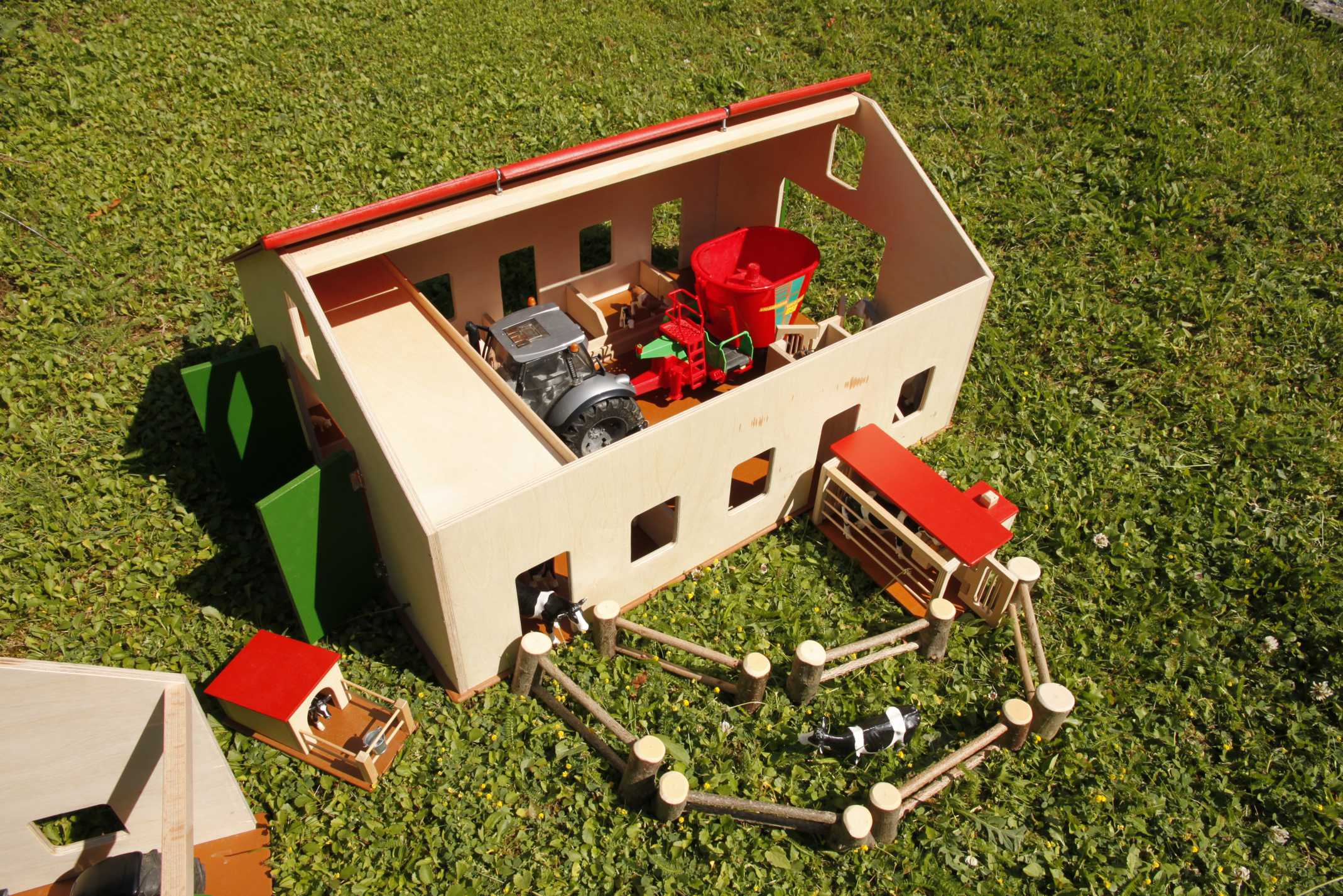 Boxenlaufstall_m_Pferdebox_in_06